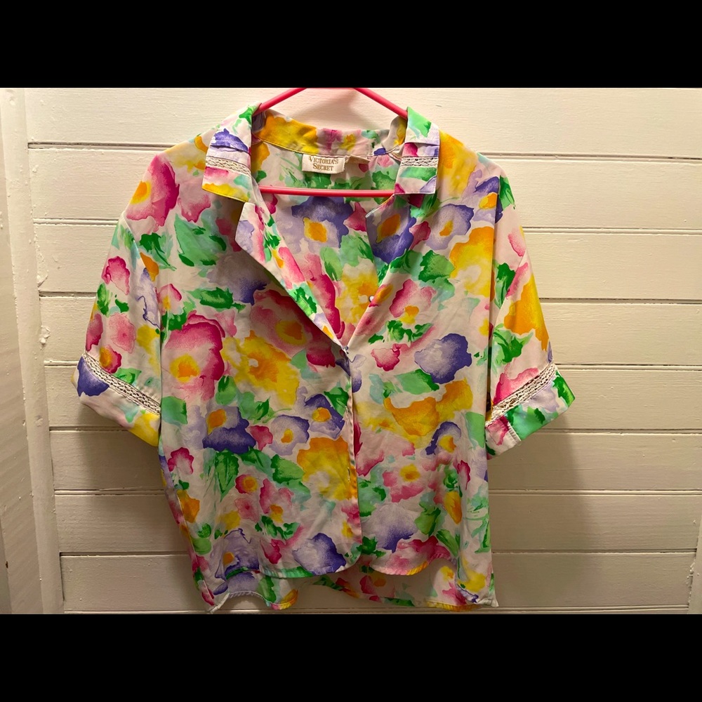 Vintage Victoria’s Secret sleepwear top